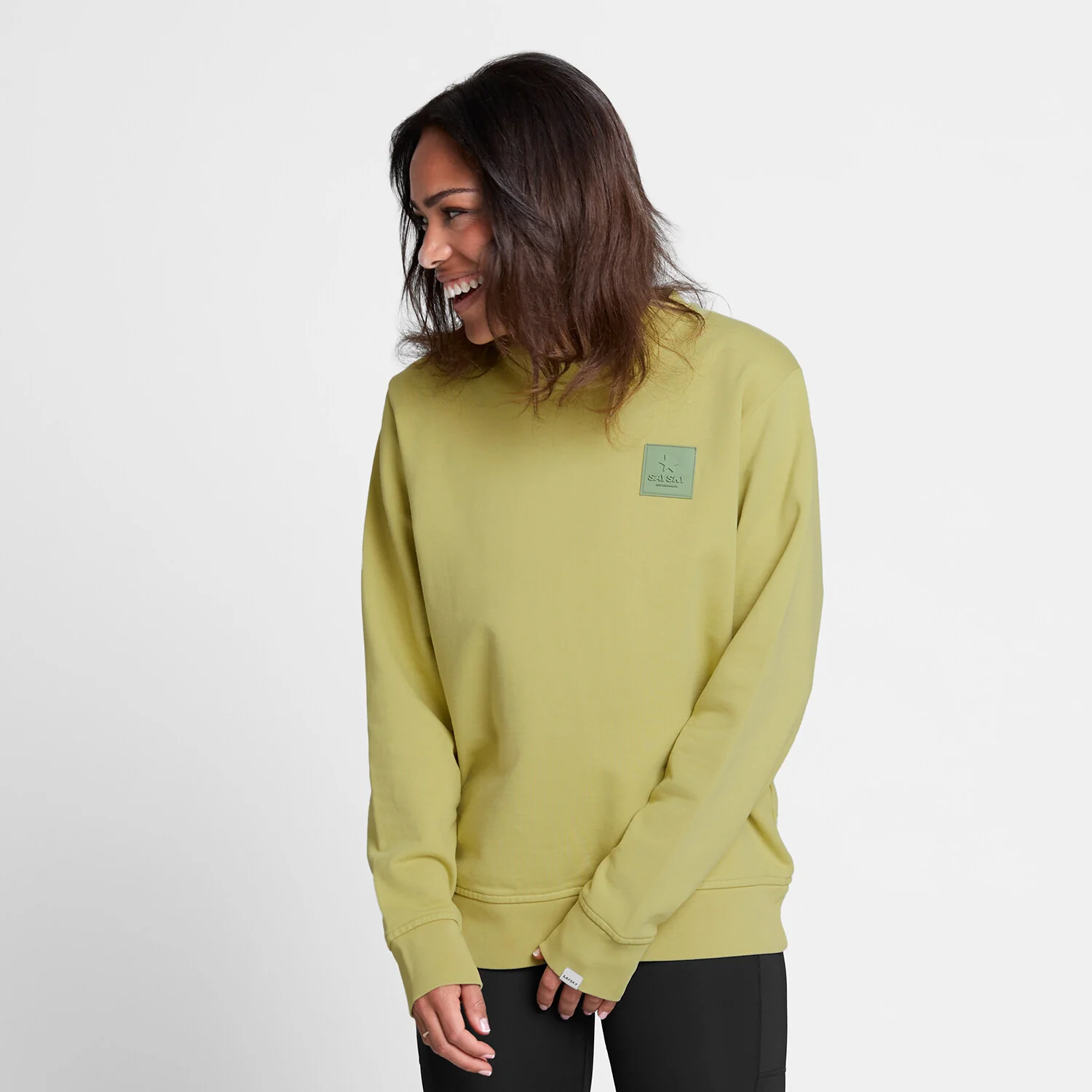 W Statement Everyday Crewneck - Image 3