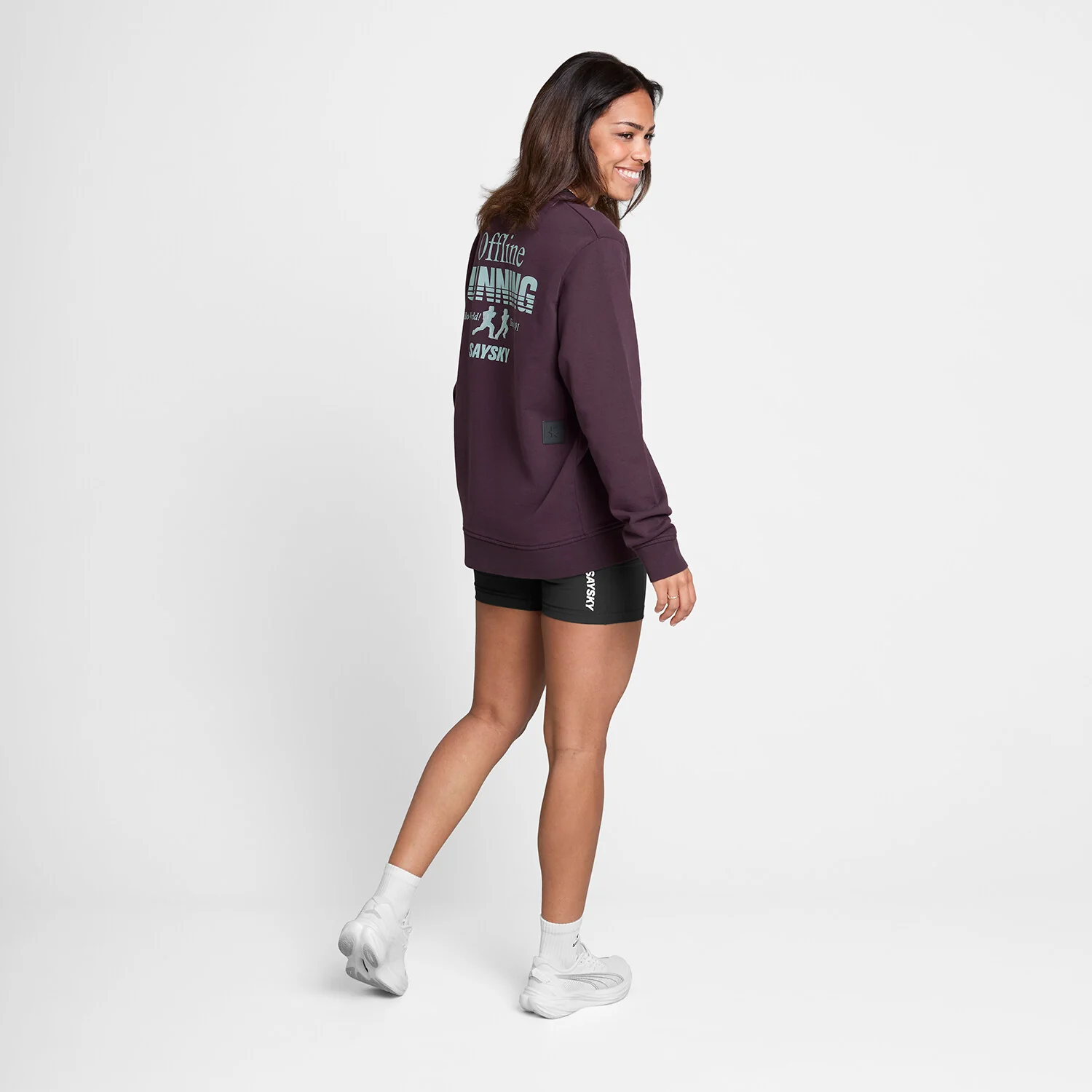 W Statement Everyday Crewneck - Image 4
